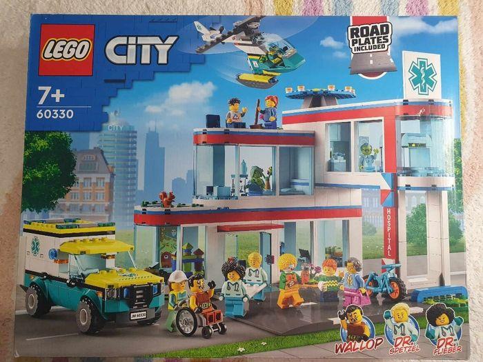 Lego City - L'Hôpital - 60330 - ok - photo numéro 1