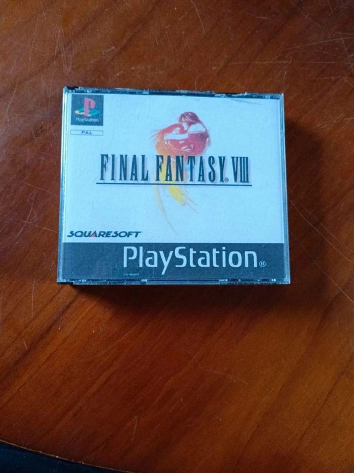 Jeux PS1 : final fantasy VIII - photo numéro 1