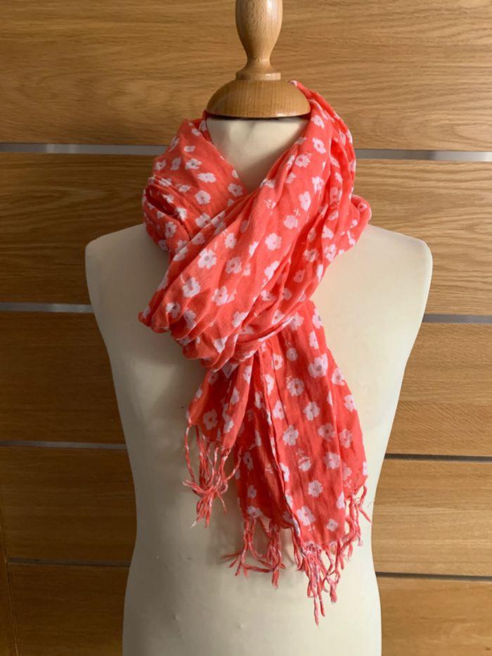 Joli Foulard Cheich Corail/blanc - photo numéro 1