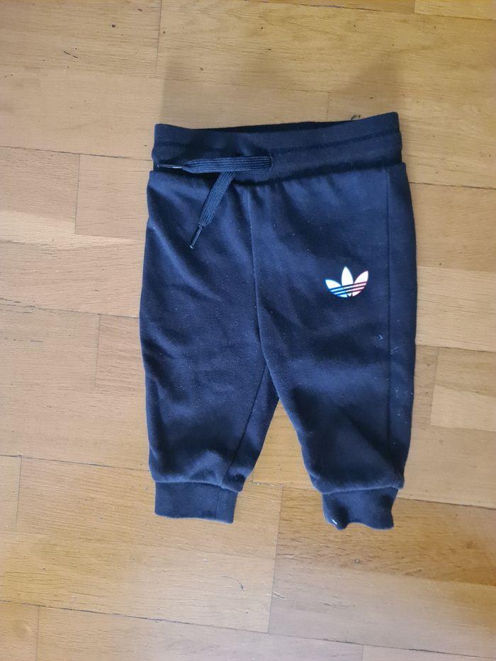 Ensemble de jogging Adidas 6 - 9 mois - photo numéro 5