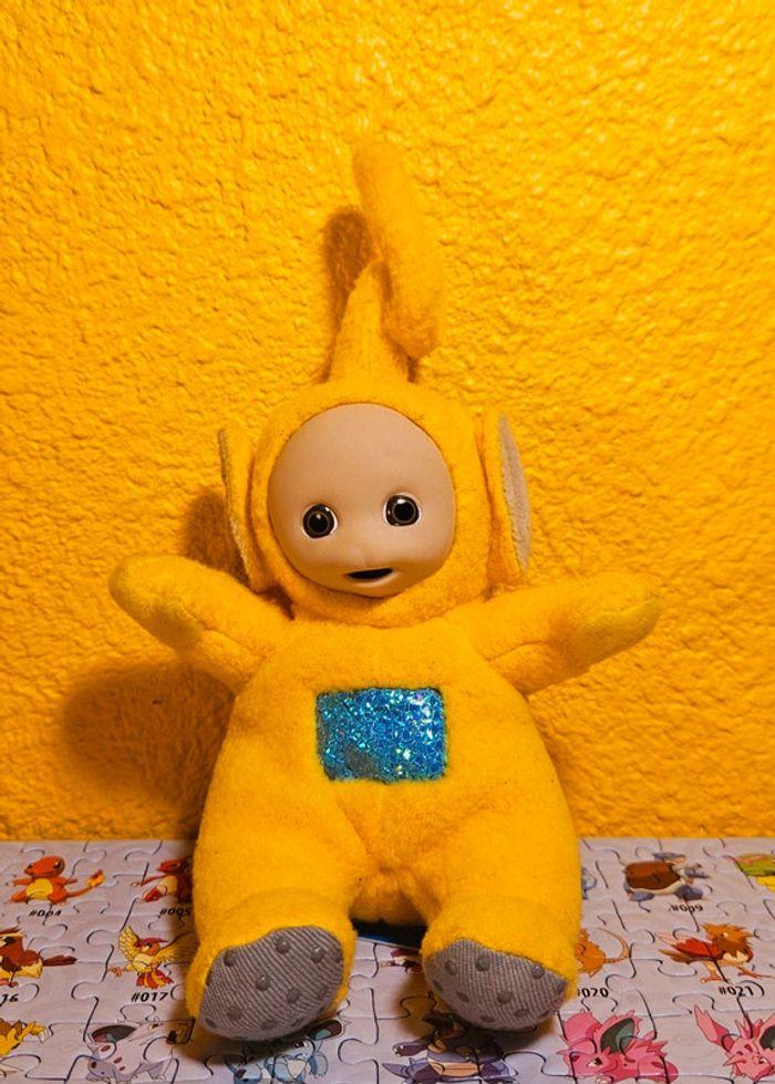 Peluche Teletubbies Lala - 18 cm 📺 - photo numéro 1