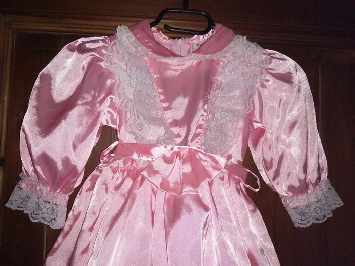 Robe en satin 2 ans - photo numéro 4