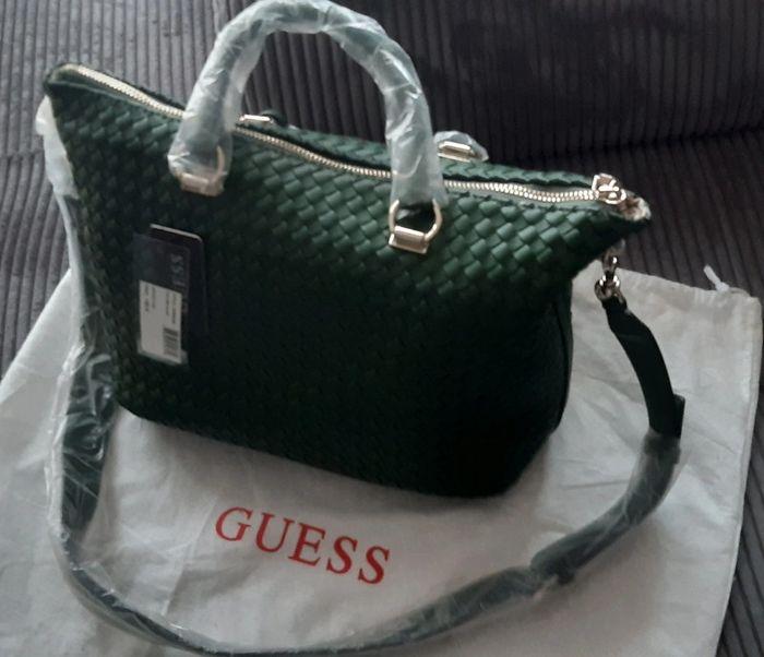 Magnifique sac guess - photo numéro 3