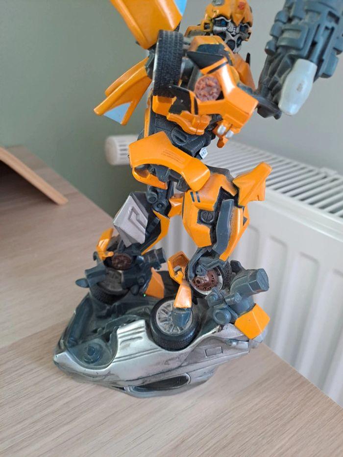 Figurine Transformer bumblebee hasbro 2006 - photo numéro 2