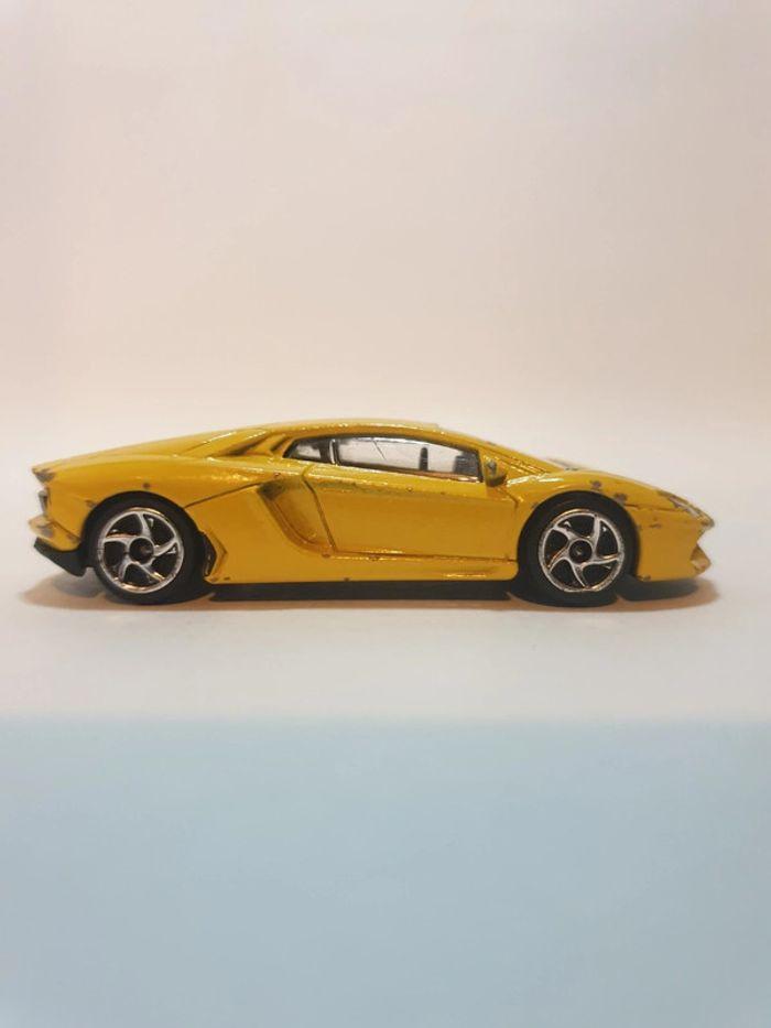 Majorette 219E Lamborghini Aventador jaune - 1/64 - photo numéro 5