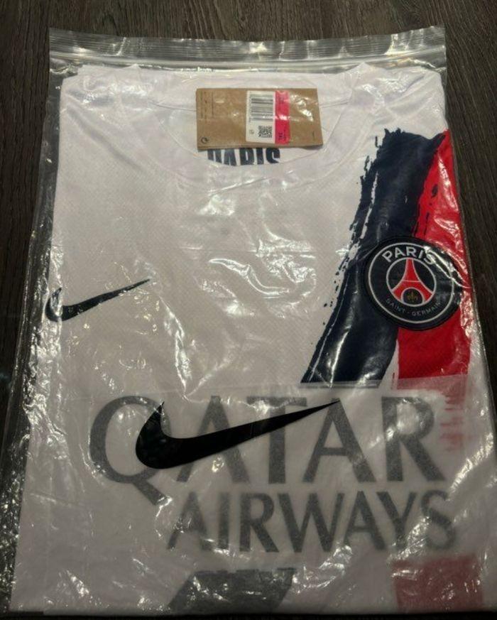 Maillot PARIS SAINT-GERMAIN extérieur taille M - photo numéro 2