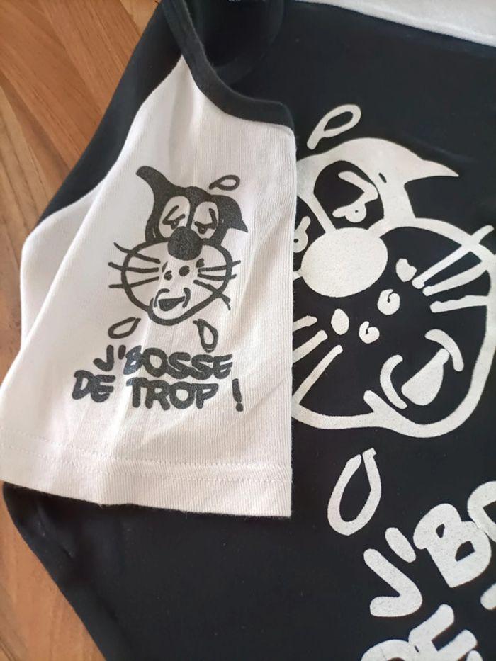 Tee-shirt noir et blanc chat "je bosse de trop" - photo numéro 5