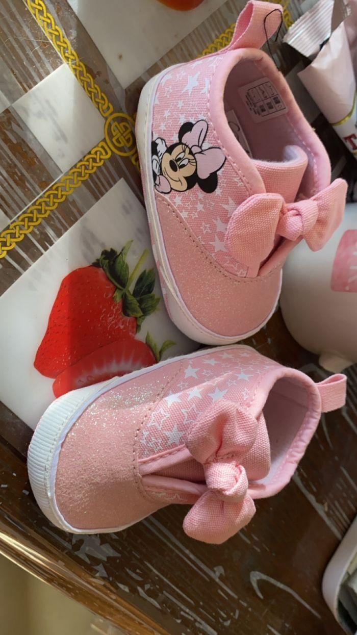 Chaussons et chaussure bébé fille - photo numéro 2