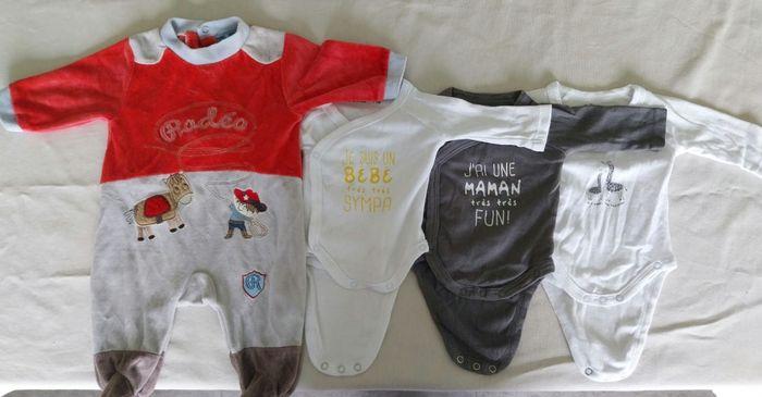 Lot vêtements Bébé 1 mois mixte