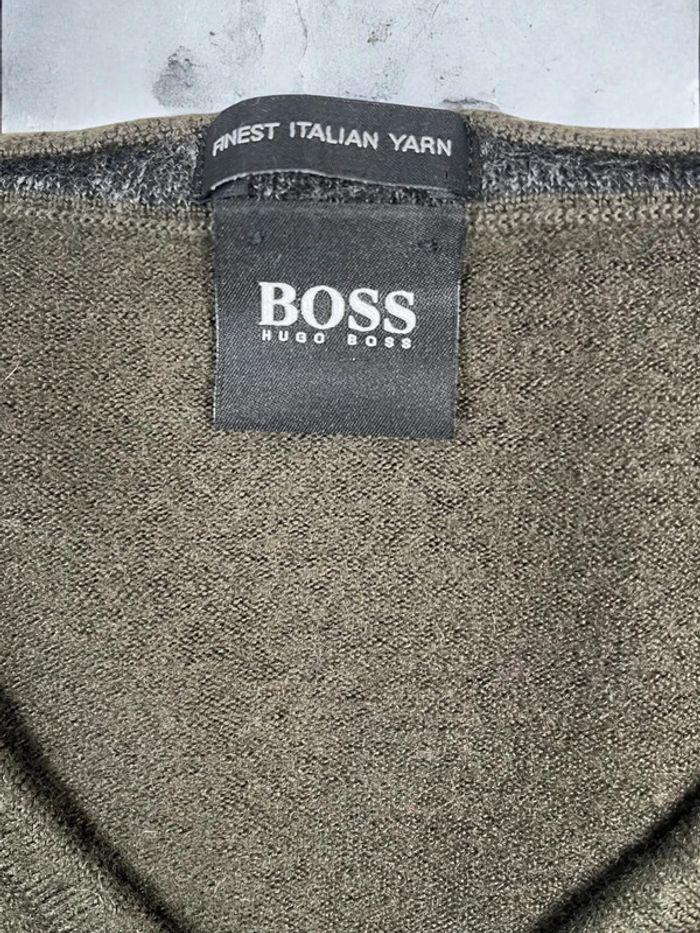 Pull Hugo Boss col V femme - photo numéro 2