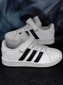 Basket adidas pointure 33