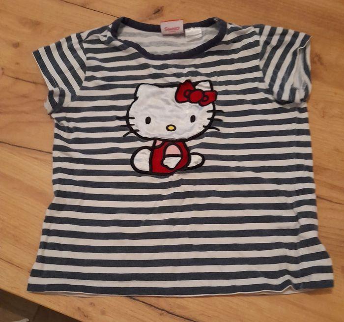 T-shirt hello kitty 7 ans