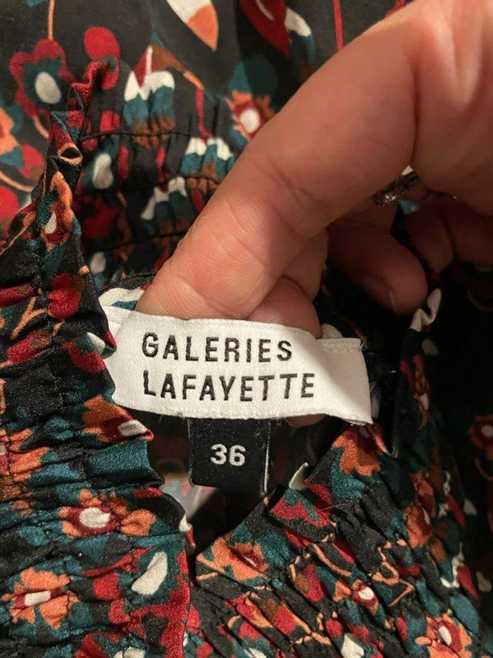 Blouse manche longue satin noir motif multicolore fermeture éclair col galeries Lafayette taille 36 - photo numéro 4