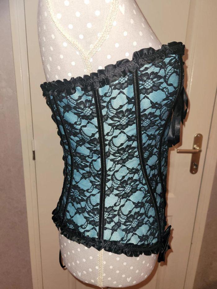 Bustier bleu ciel excellent état - photo numéro 4