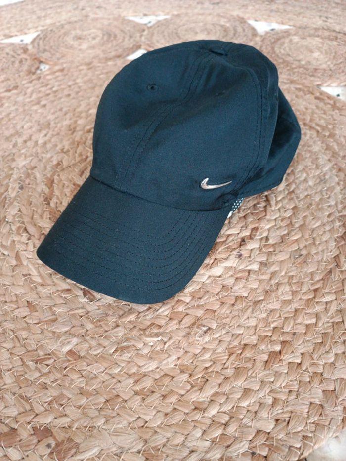 Véritable casquette souple Nike heritage - photo numéro 1