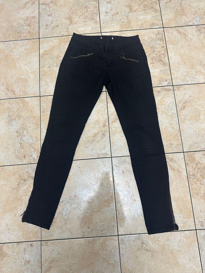 Lot de 4 jeans - Taille 38 - photo numéro 4