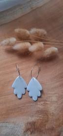 Boucles d’oreilles gris perle