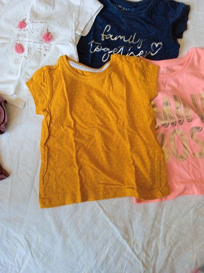 Lots de teeshirt bébé - photo numéro 3