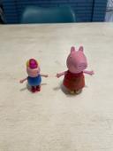 Lot 2 figurines pepa pig