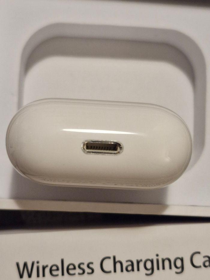 Chargeur compatible airpods marque générique(neuf) - photo numéro 6