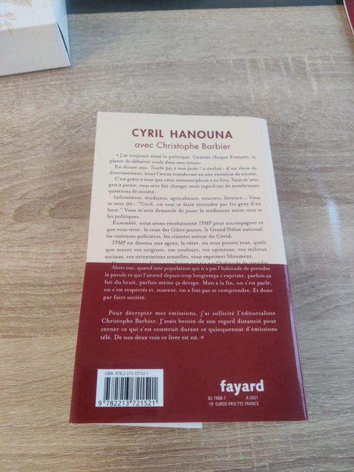 Livre de Cyril Hanouna en très bon état général. - photo numéro 2