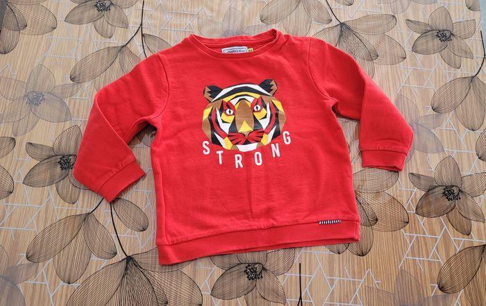 Sweat-shirt taille 5 ans - photo numéro 2