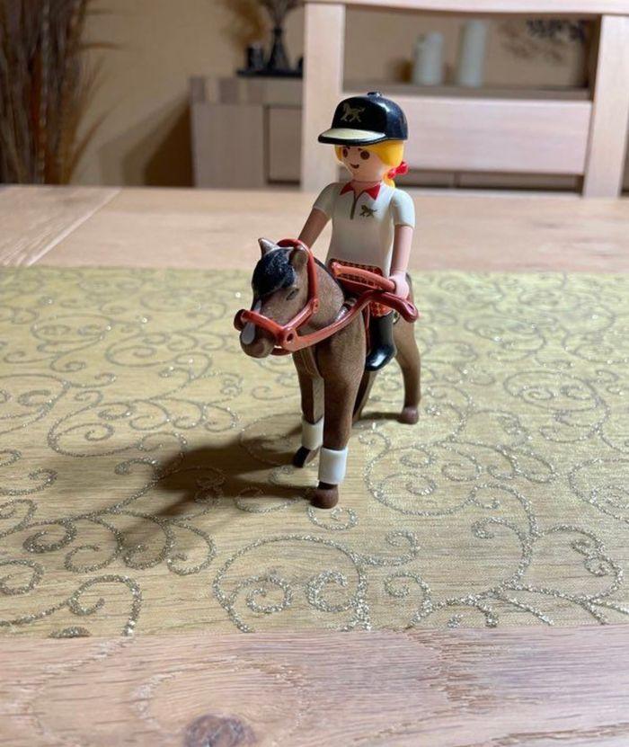 Cavalière Playmobil - photo numéro 1