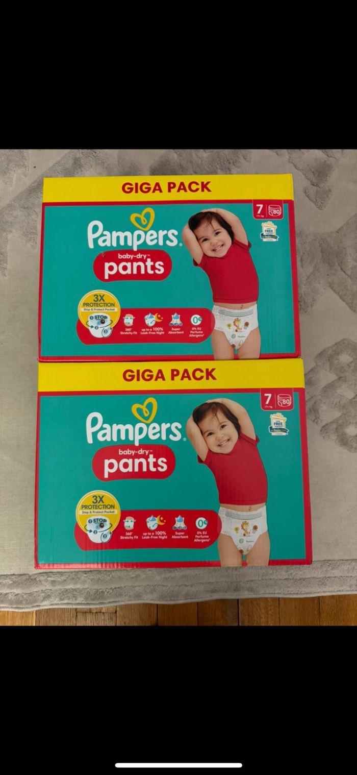 2 paquets de couches Pampers taille 7