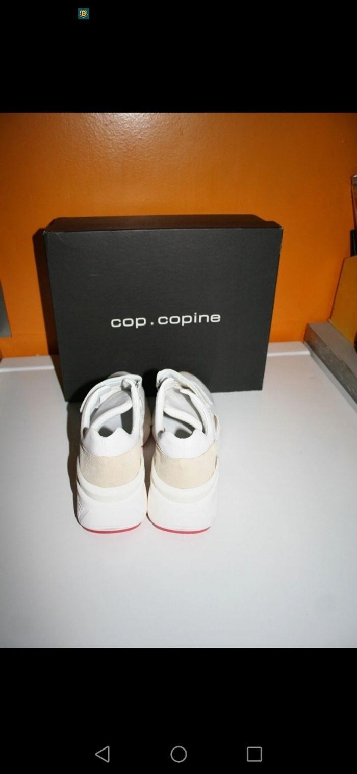 🌸Basket  cuir compensées  blanches et dorées à  scratch   Pointure 37 "Cop copine" 🌸 - photo numéro 3