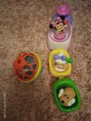 Lot jouets Train musical Mickey, balle sensoriel Sophie la girafe et Camion Tonka jaune