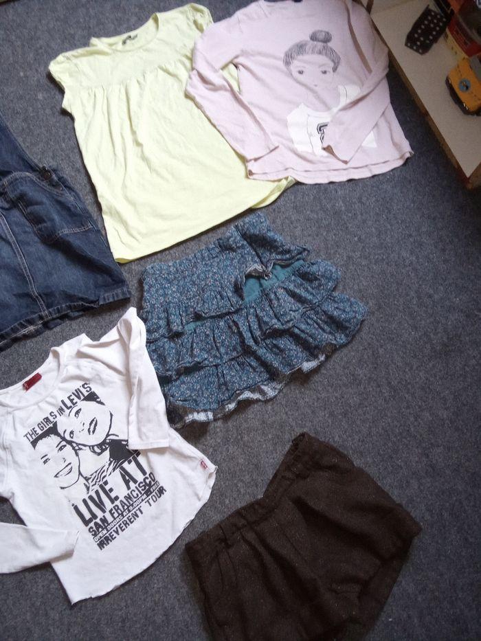 Lot 5 vêtements ado fille 10, 12  ans, jupe, salopette jean, tunique , mi saison, automne ,tee shirt, volant - photo numéro 3