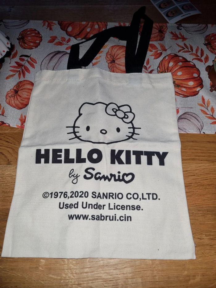 Sac beige hello kitty - photo numéro 1