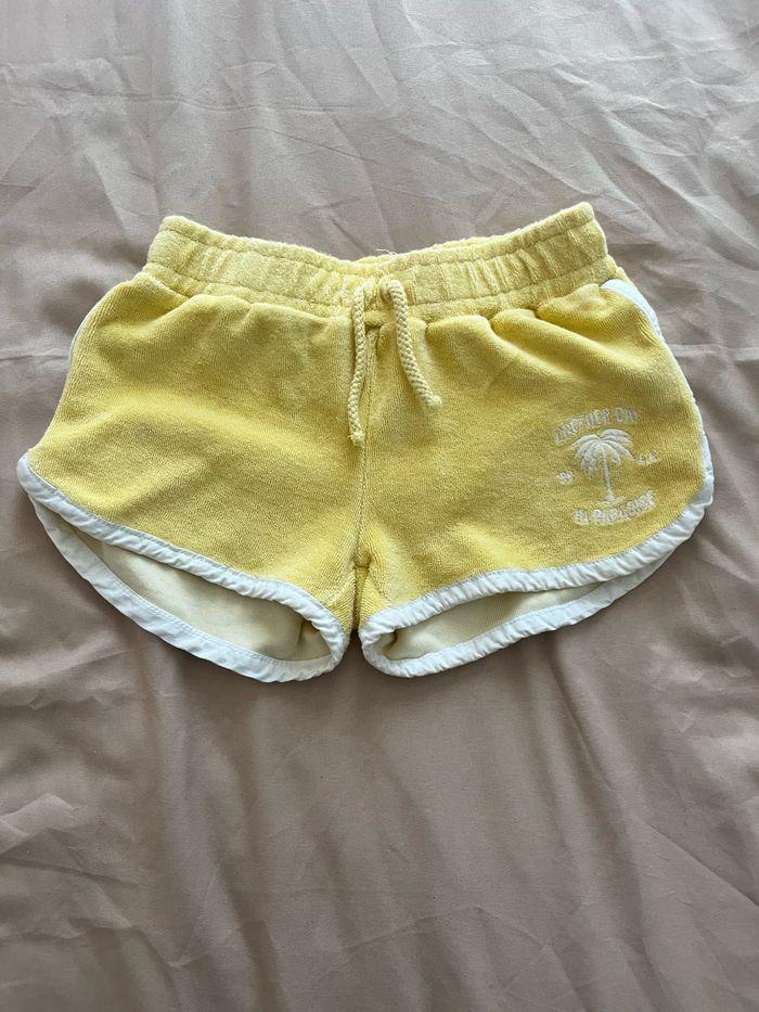 Short éponge 6 ans jaune Zara - photo numéro 1