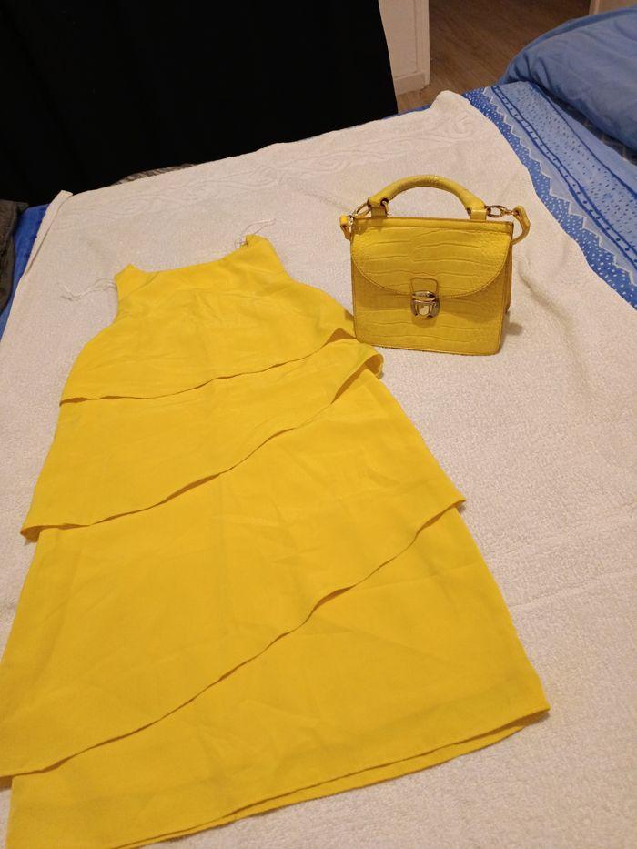 Petite robe jaune femme plus sac à main - photo numéro 1