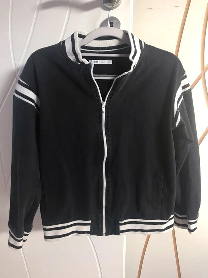 Pull zippé / veste - photo numéro 1