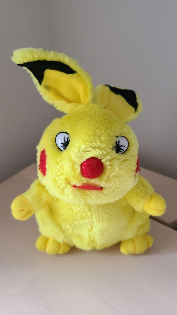 Peluche pikachu - photo numéro 1