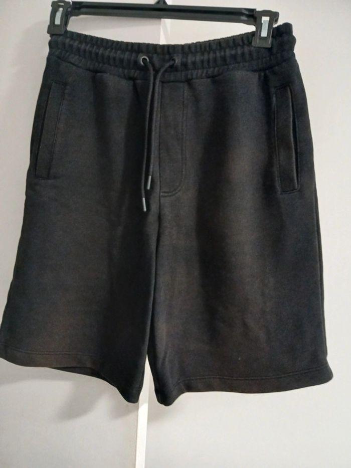 Short homme - photo numéro 1