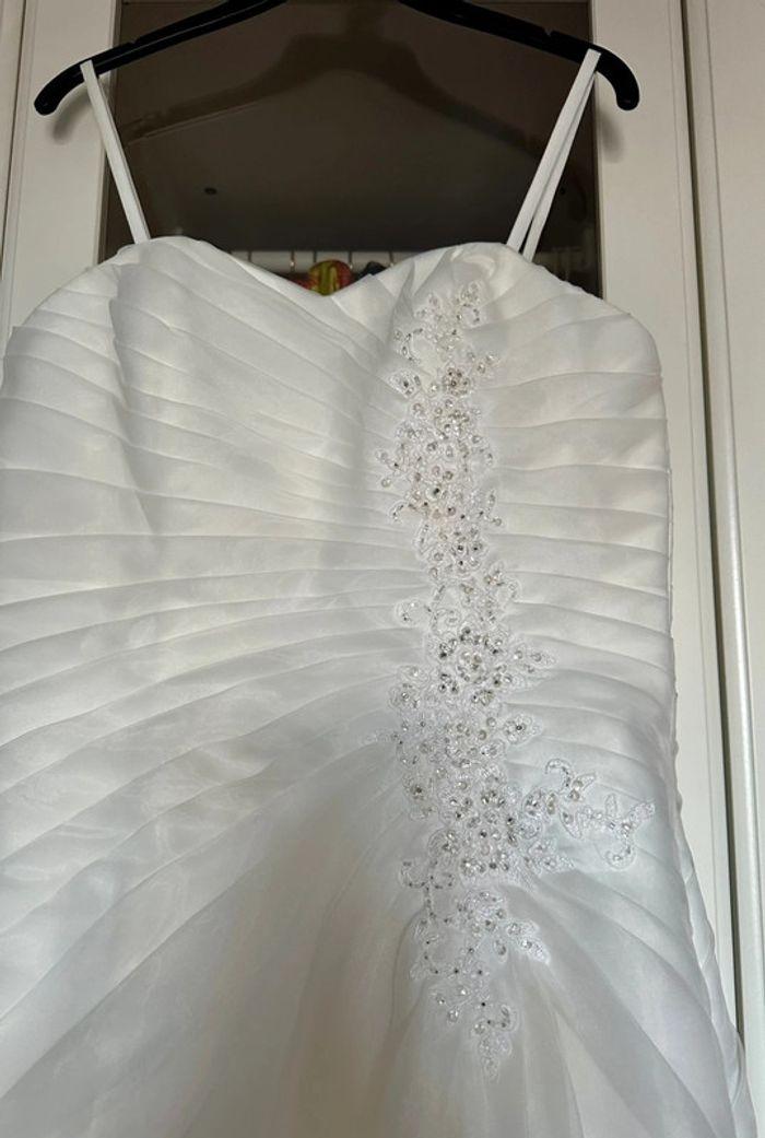 Robe de mariée et son jupon - photo numéro 6