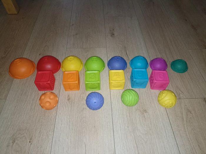 Lot jouets sensoriels pour tout-petits - photo numéro 1