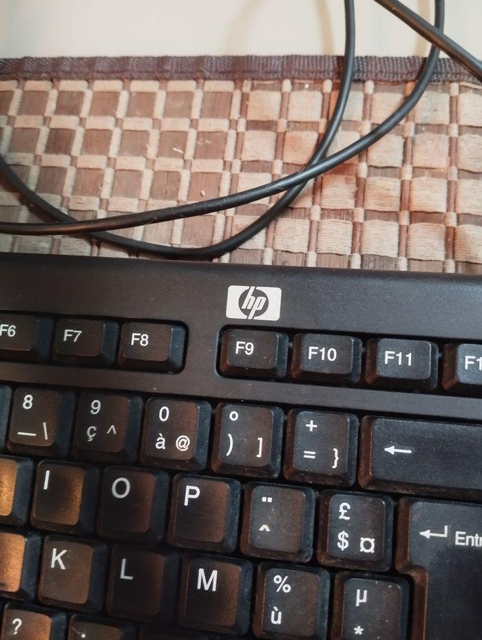 Clavier d'ordinateur HP - photo numéro 2