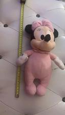 Très jolie peluche Minnie