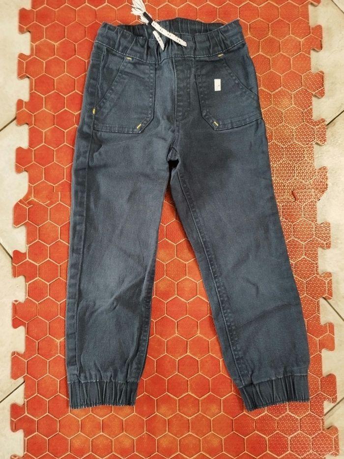 Pantalon bleu foncé garçon 5 ans