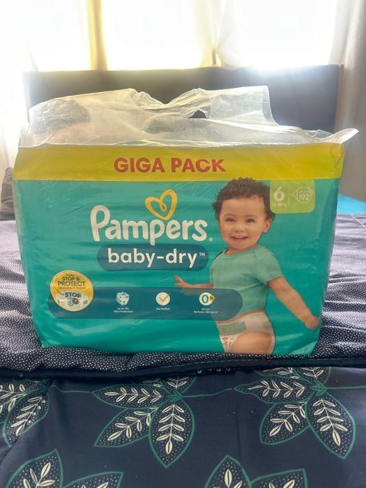 Giga pack Pampers 92 couches - photo numéro 1