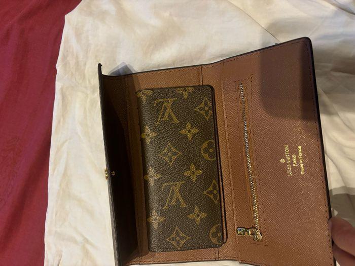 Porte feuille Louis Vuitton avec porte carte - photo numéro 1