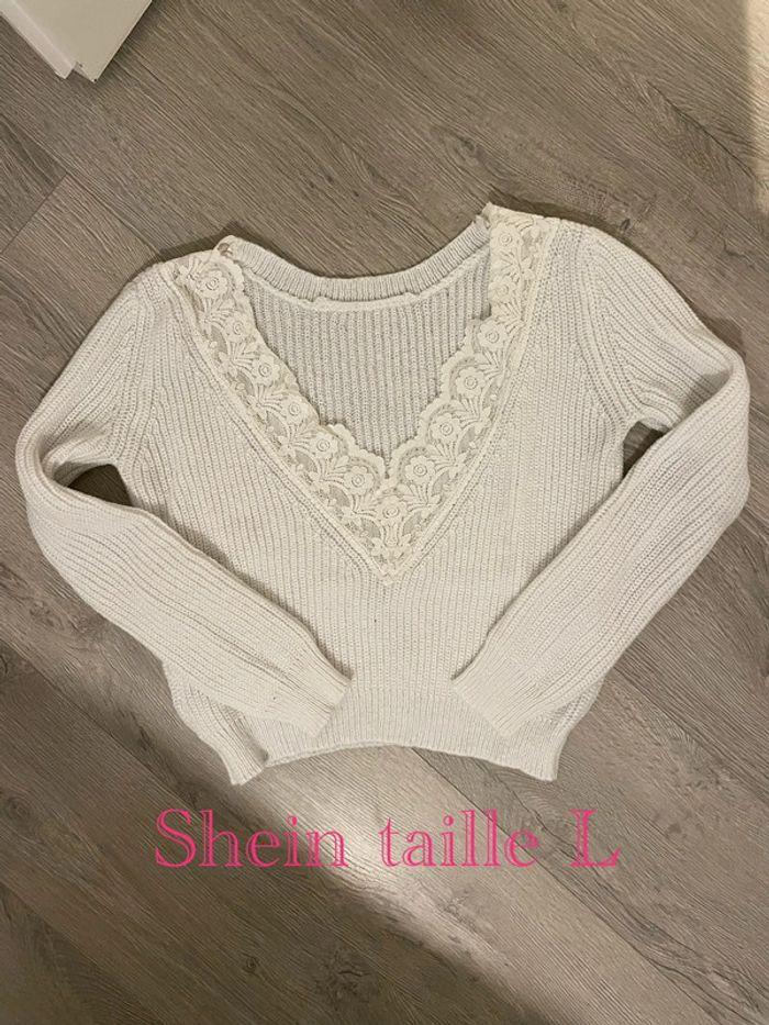 Pull blanc manche longue grosse maille dentelle col V SHEIN taille L - photo numéro 1