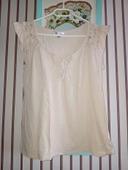 Blouse beige taille M de chez Kiabi