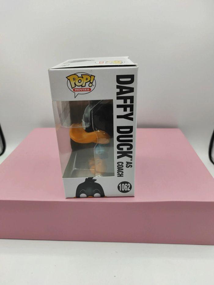 figurine funko pop space jam daffy duck as coach - photo numéro 3