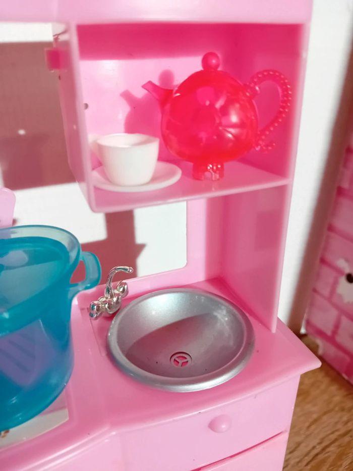 Meubles de Cuisine Barbie avec accessoires et chaise - photo numéro 4