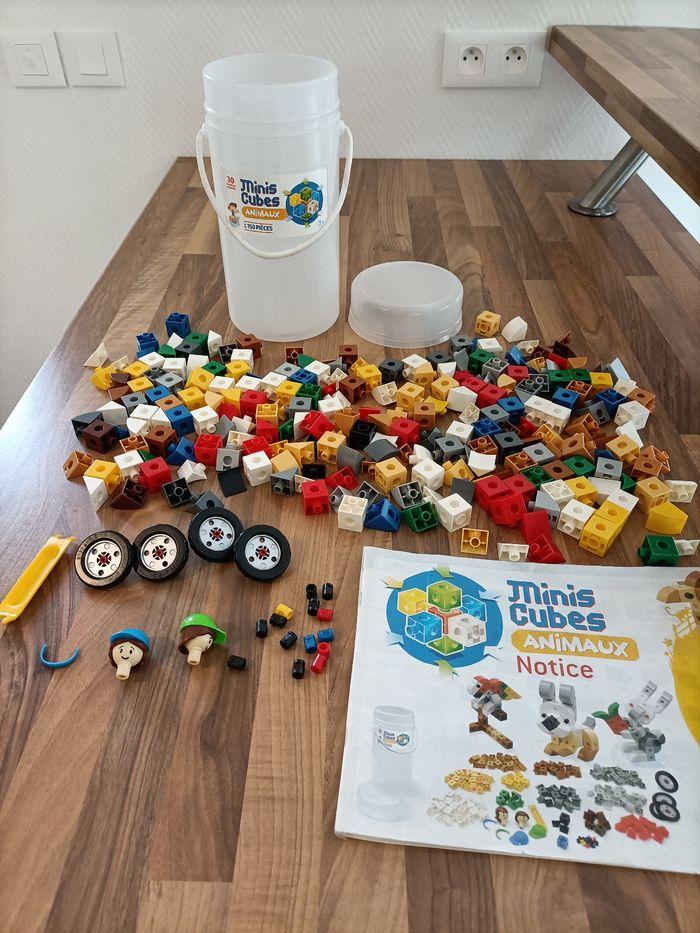 Jeu construction mini cubes animaux 30 modèles proposés - photo numéro 1