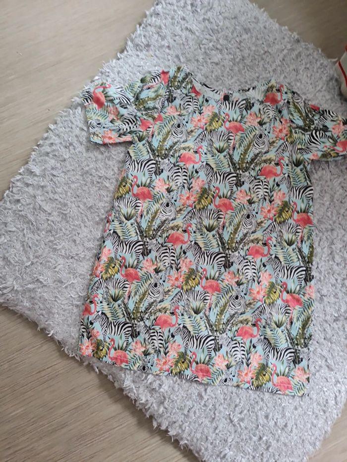 Robe motif tropical 5 ans très bon etat - photo numéro 2